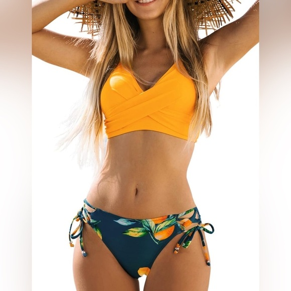 Cupshe Other - Cupshe size large green and yellow. Lemon pattern 2 pieces